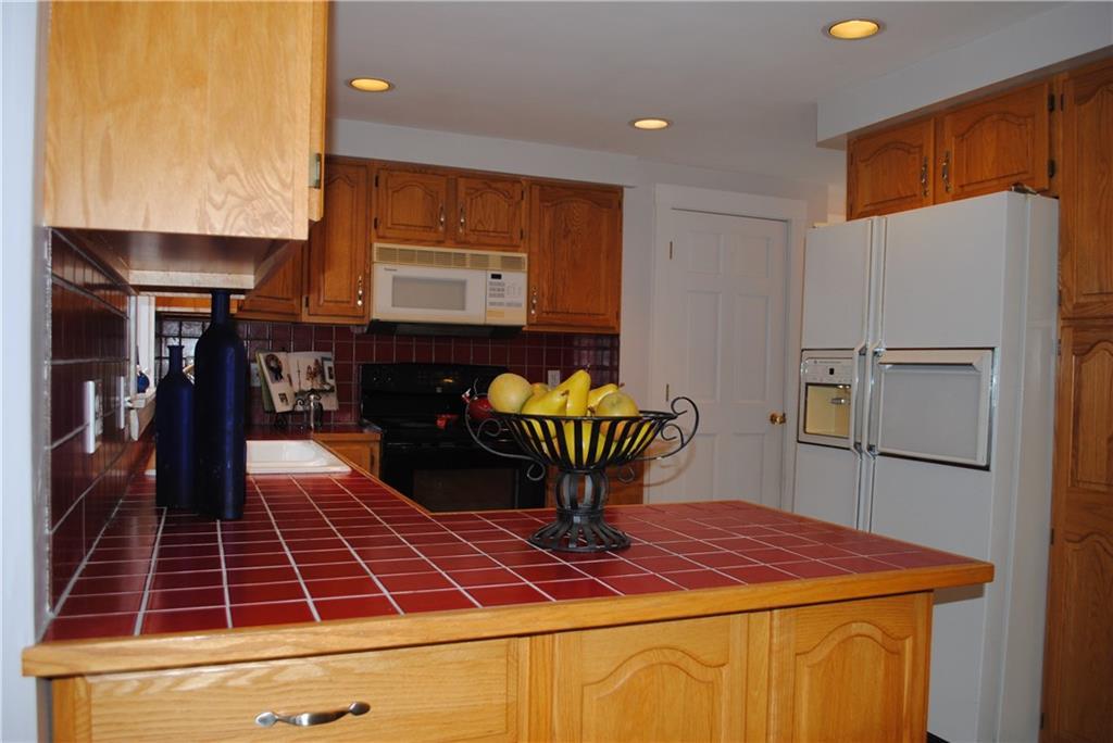 1004 Sawyer Road Cape Elizabeth, ME 04107 - Photo 10 of 34 Photo