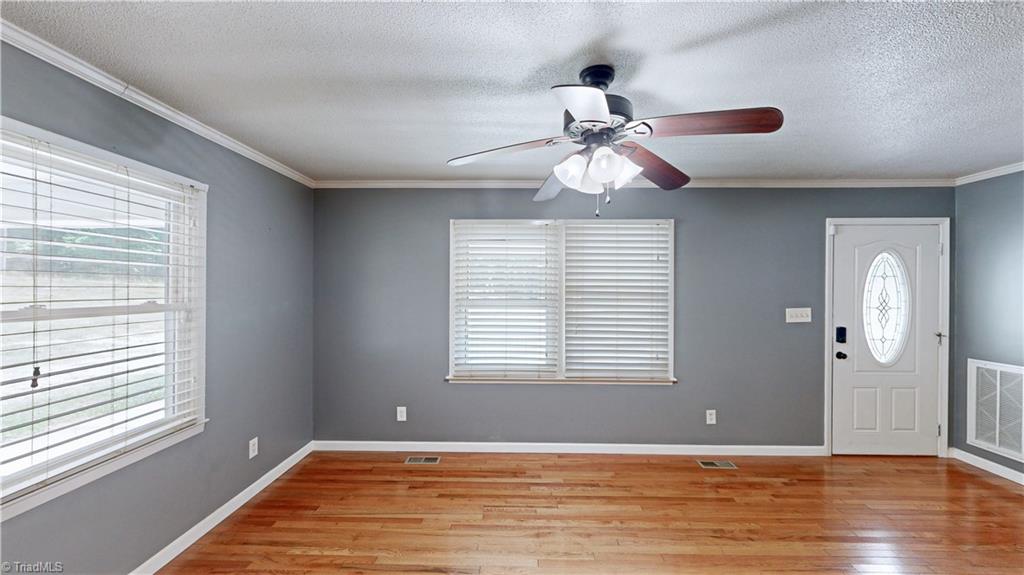 5802 Mendenhall Road Archdale, NC 27263 - Photo 8 of 37