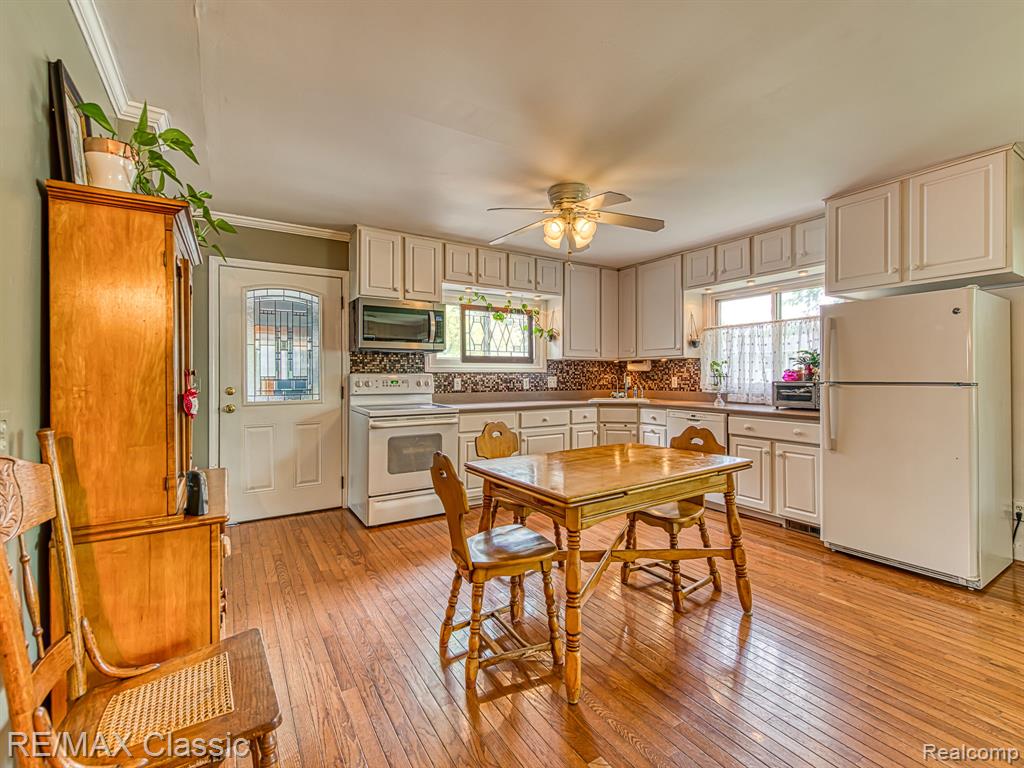 253 Delaware Road Whitmore Lake, MI 48189 - Photo 6 of 35 Gallery Image 6