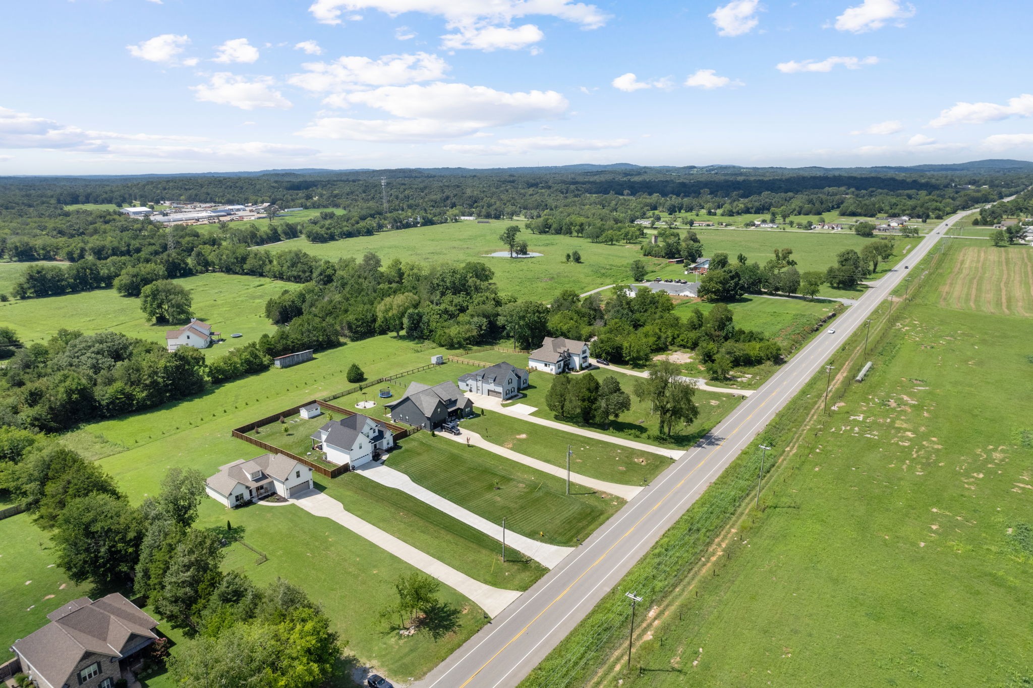 6580 Murfreesboro Road Lebanon, TN 37090 - Photo 33 of 33 a view of a city