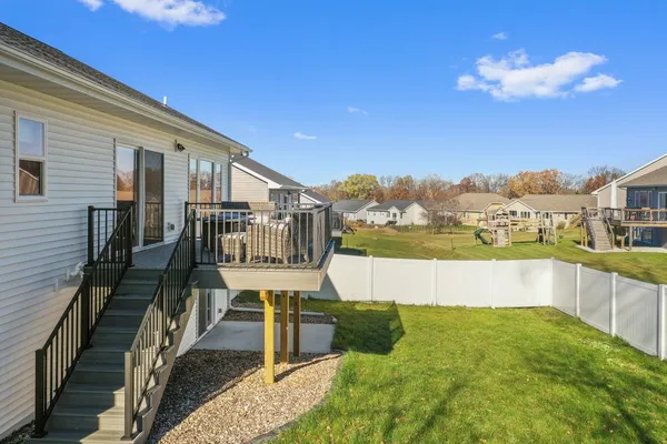 $619,900 | 1104 Bay Mist Drive, Green Bay, WI 54311