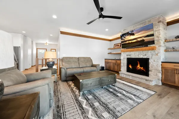 $619,900 | 1104 Bay Mist Drive, Green Bay, WI 54311