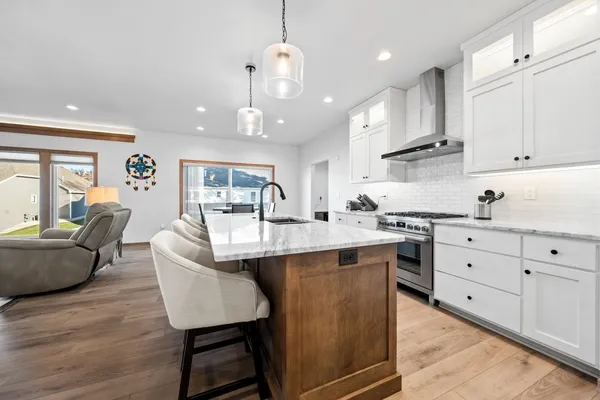 $619,900 | 1104 Bay Mist Drive, Green Bay, WI 54311