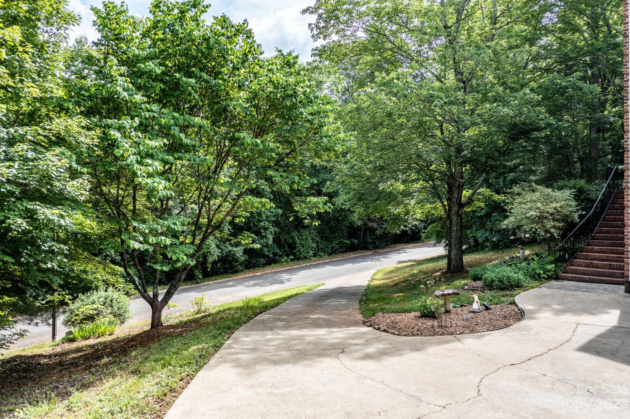 211 Fox Ridge Lane Hickory, NC 28601 - Photo 36 of 48 Gallery Image 36
