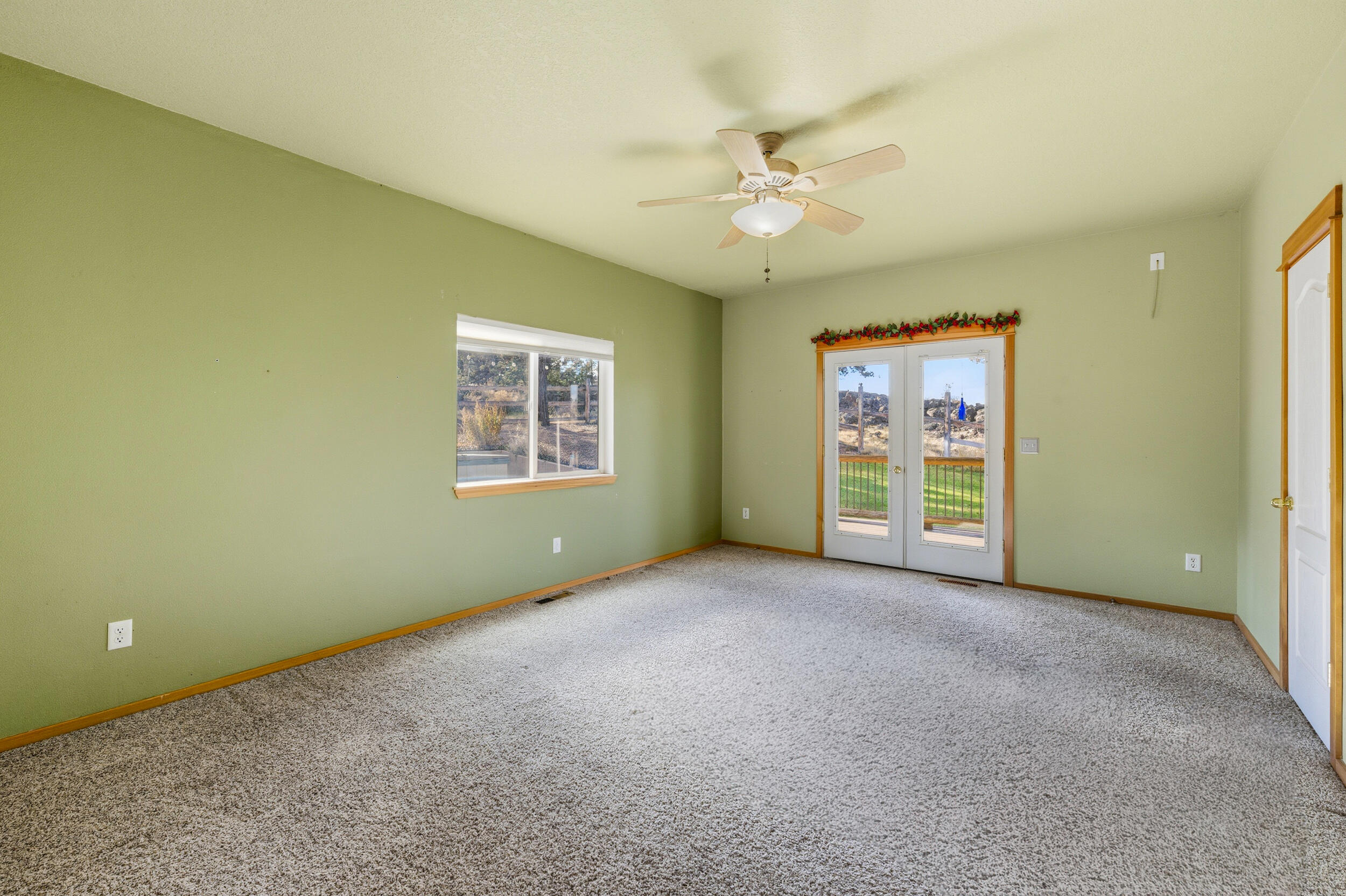 62262 Chickadee Lane Bend, OR 97701 - Photo 19 of 70 19_62262 chickadee ln-15