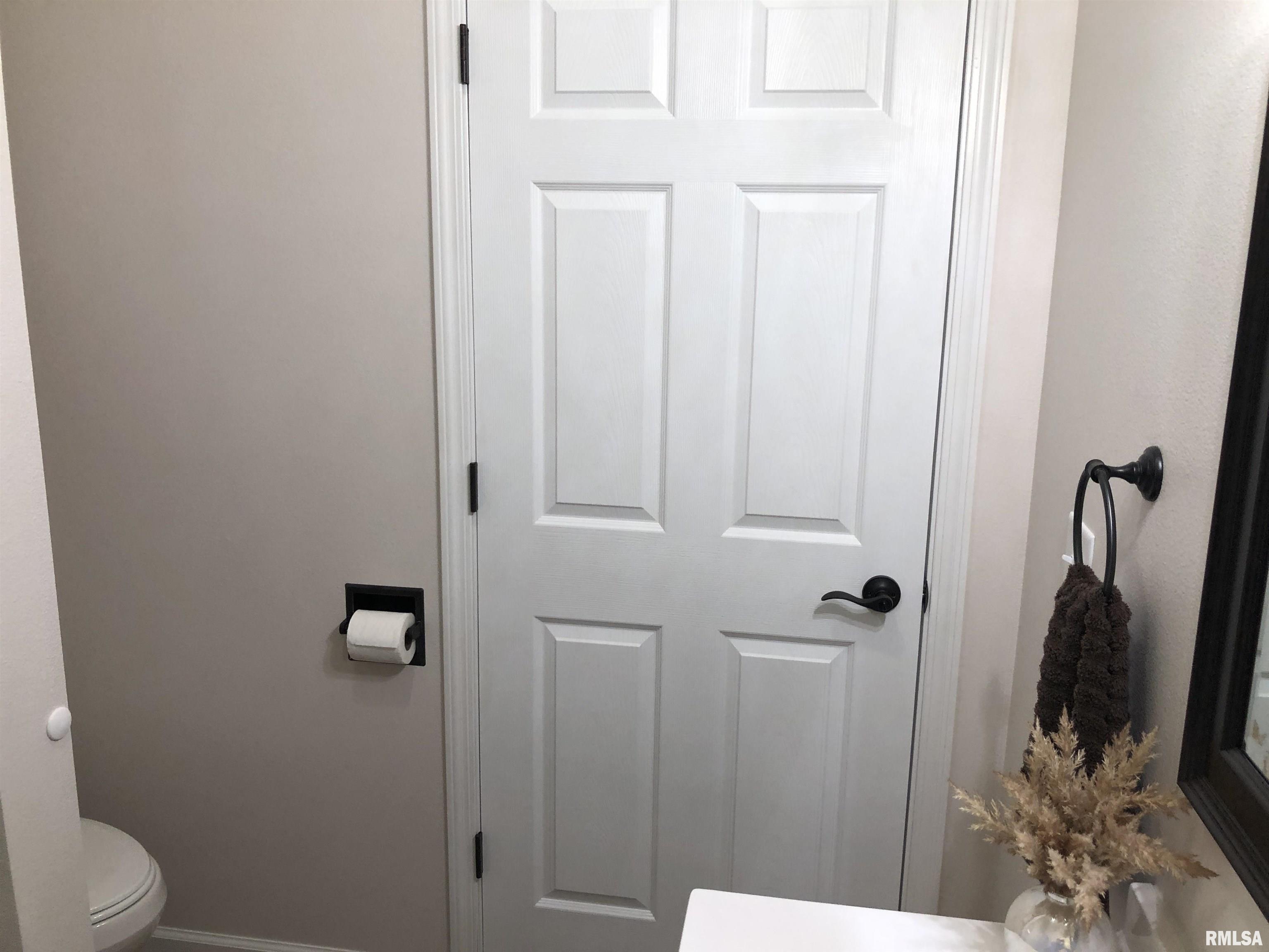 538 South Main Street Flora, IL 62839 - Photo 15 of 28 Gallery Image 15