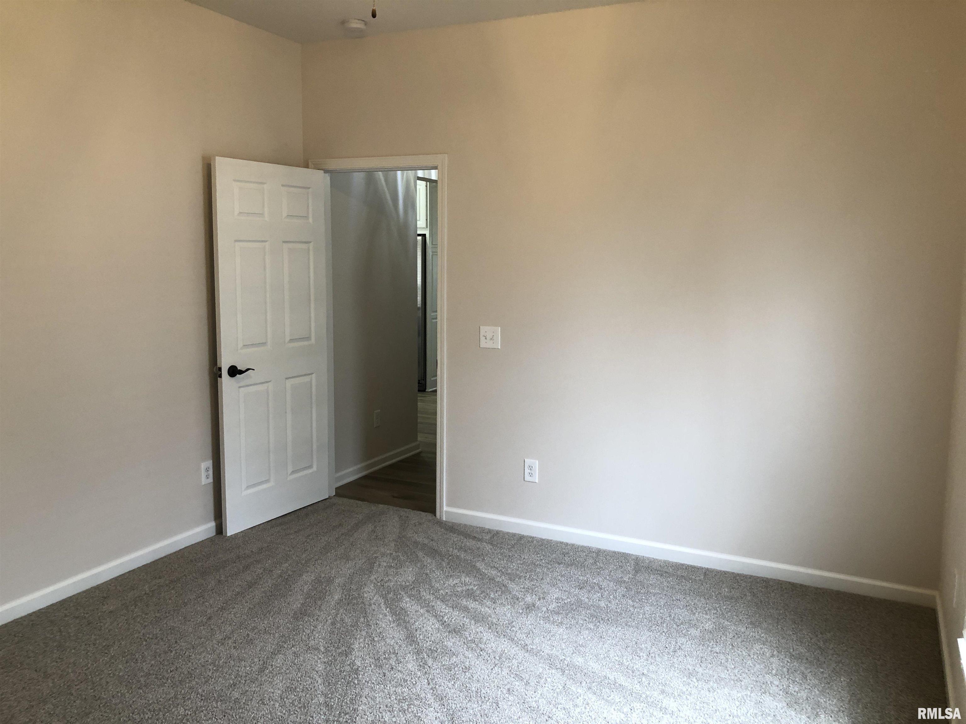 538 South Main Street Flora, IL 62839 - Photo 16 of 28 Gallery Image 16