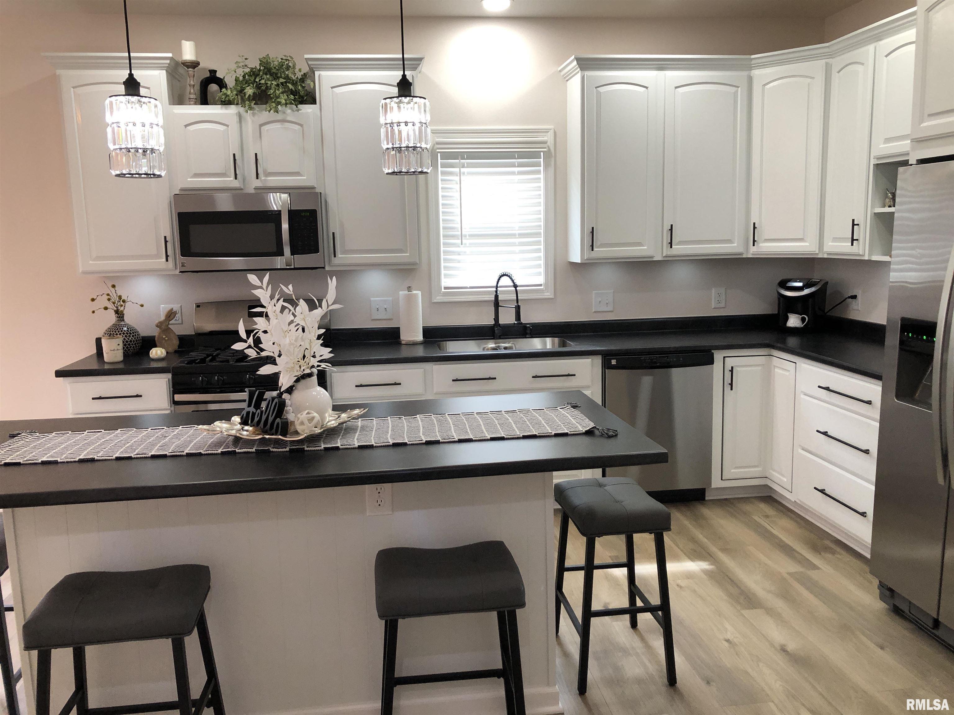 538 South Main Street Flora, IL 62839 - Photo 3 of 28 Gallery Image 3