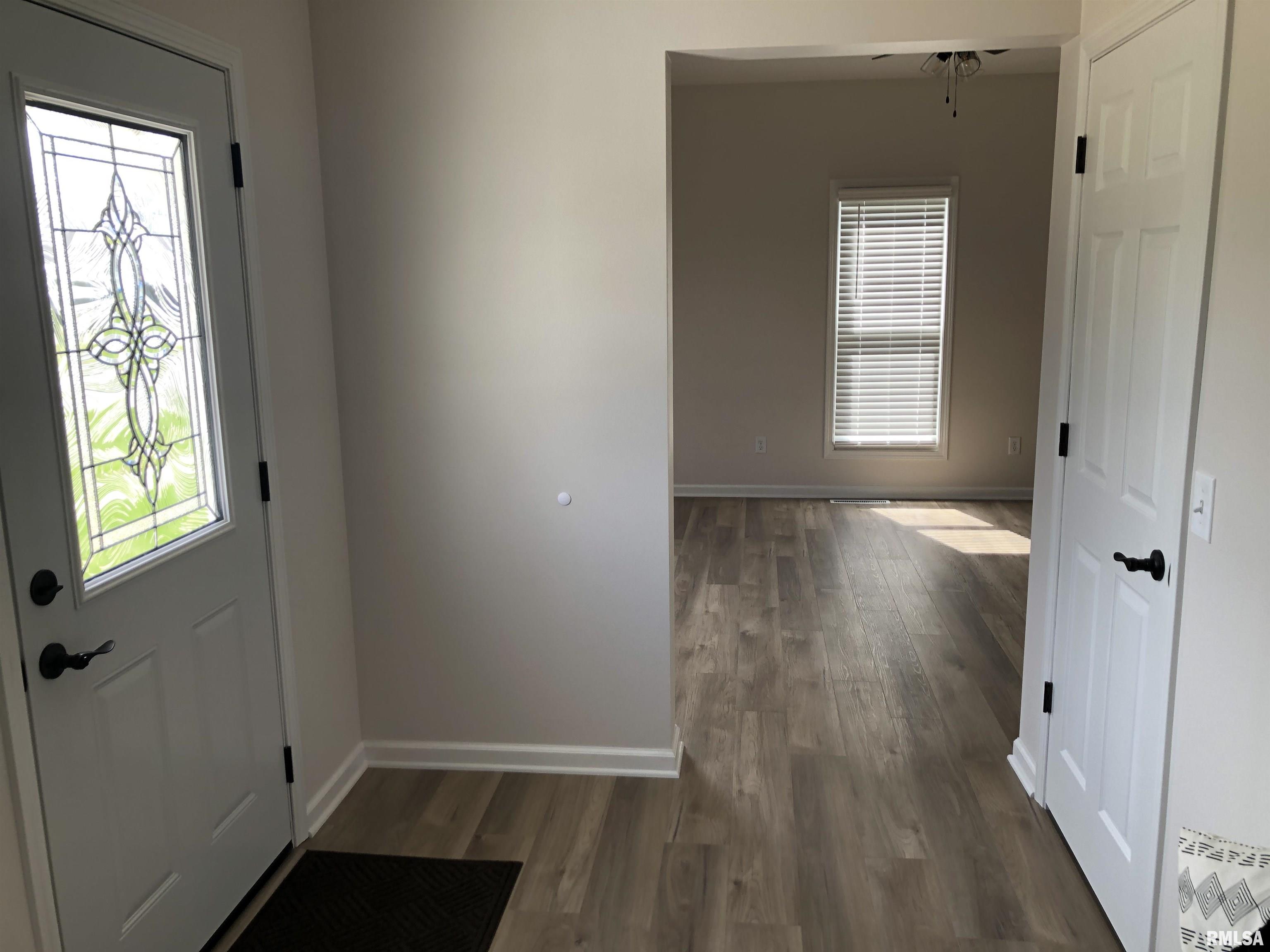 538 South Main Street Flora, IL 62839 - Photo 8 of 28 Gallery Image 8