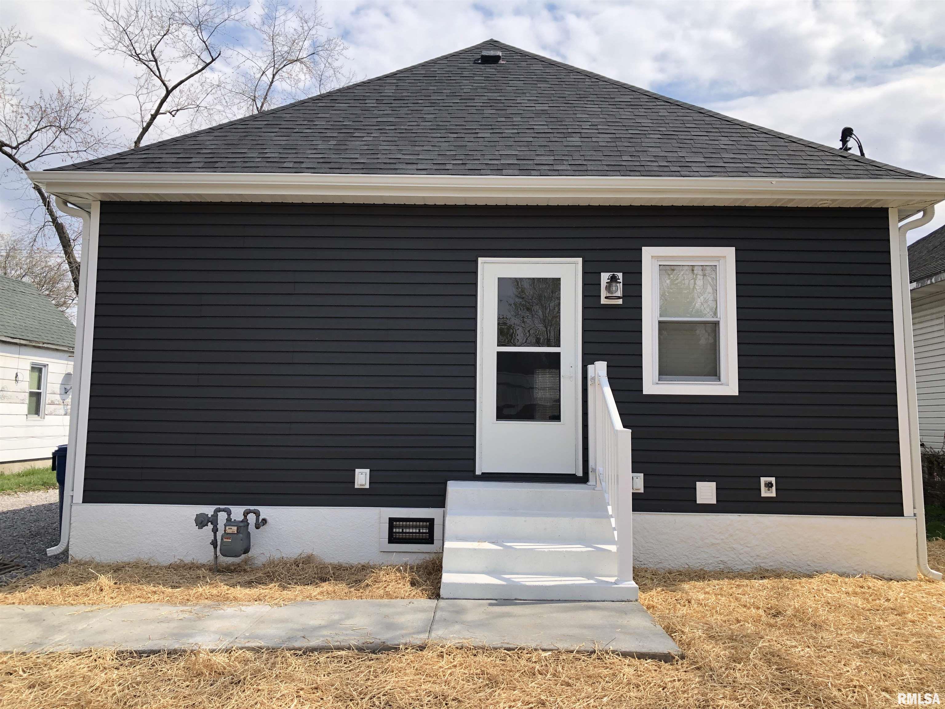 538 South Main Street Flora, IL 62839 - Photo 10 of 28 Gallery Image 10