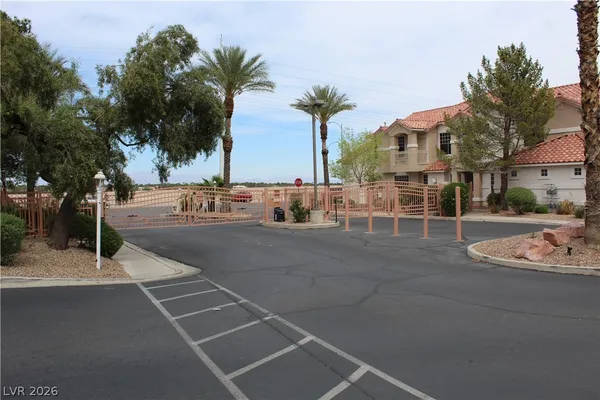 $1,120 | 8555 West Russell Road, Unit 1005, Las Vegas, NV 89113