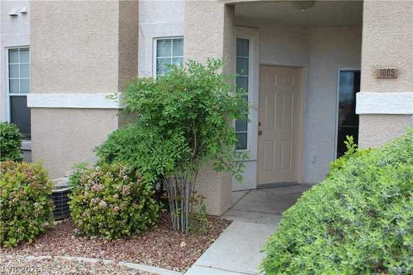 $1,120 | 8555 West Russell Road, Unit 1005, Las Vegas, NV 89113