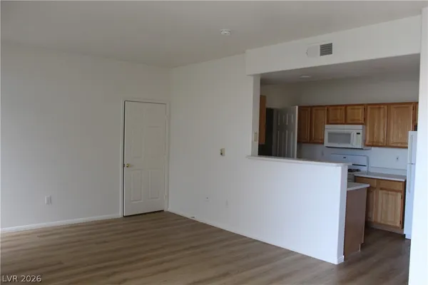 $1,120 | 8555 West Russell Road, Unit 1005, Las Vegas, NV 89113
