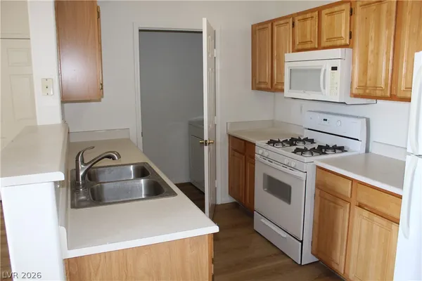 $1,120 | 8555 West Russell Road, Unit 1005, Las Vegas, NV 89113