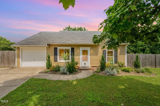 $359,999 | 6 Blake Court, Durham, NC 27712