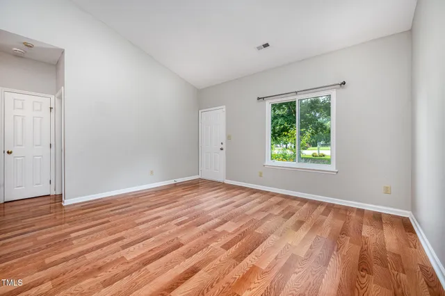 $359,999 | 6 Blake Court, Durham, NC 27712