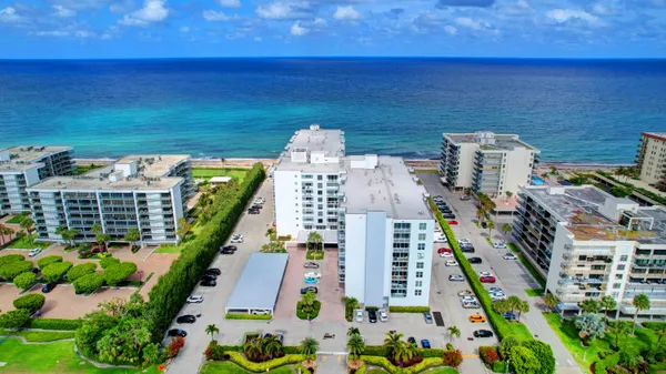 a picture of city view