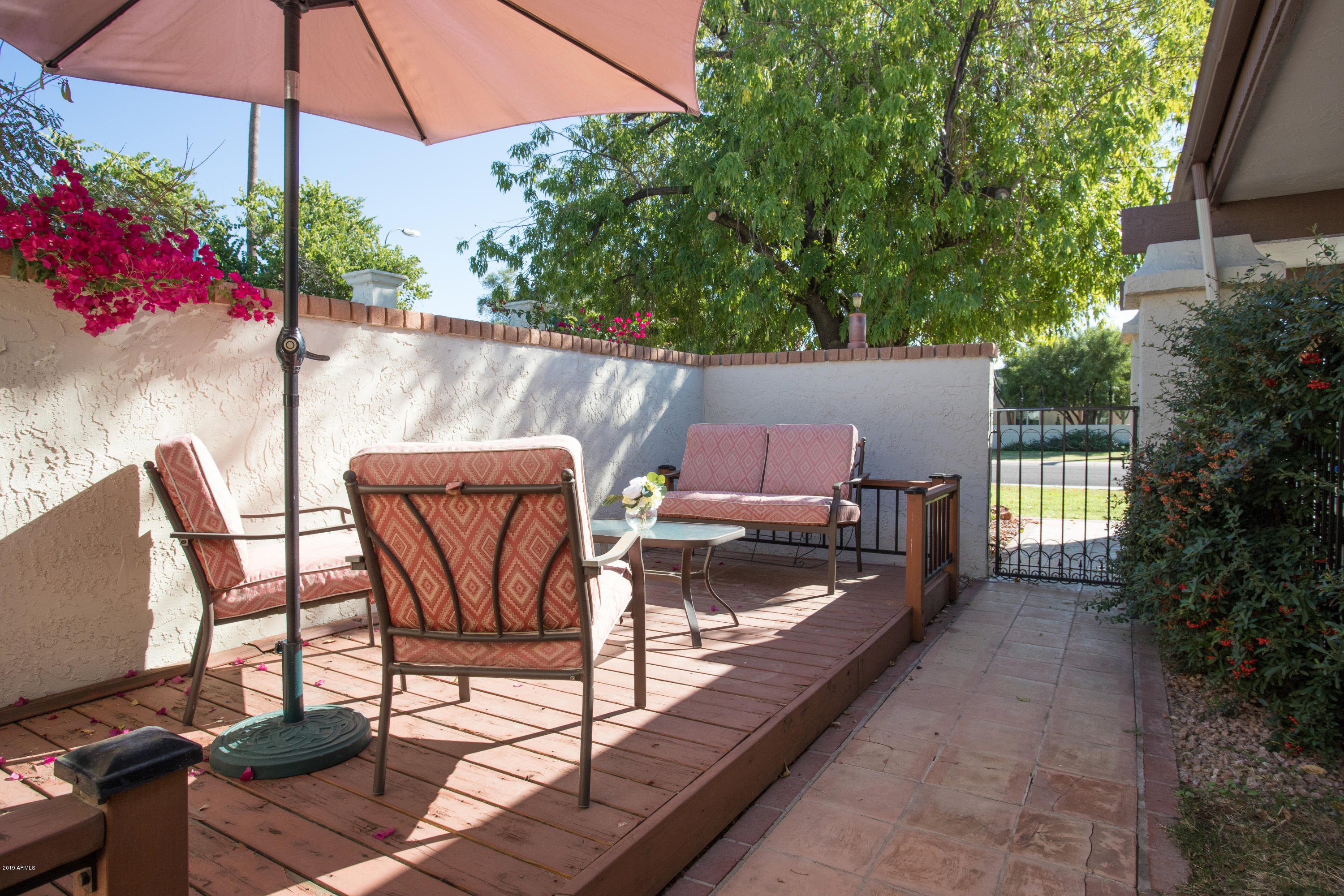 2922 West Lamar Road Phoenix, AZ 85017 - Photo 21 of 23 2922 W Lamar front patio