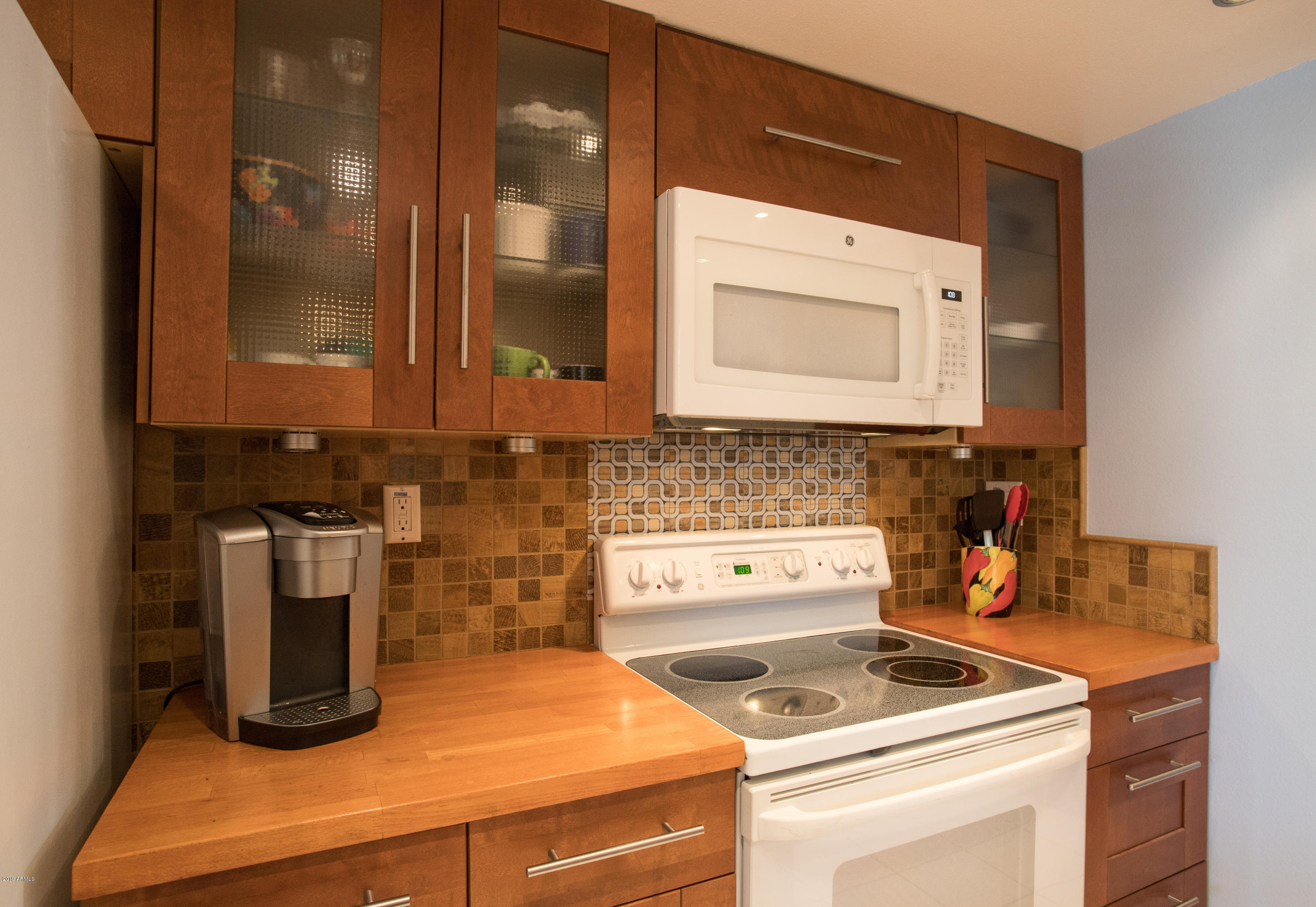 2922 West Lamar Road Phoenix, AZ 85017 - Photo 9 of 23 2922 W Lamar kitchen 2