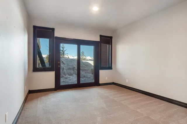 an empty room with closet