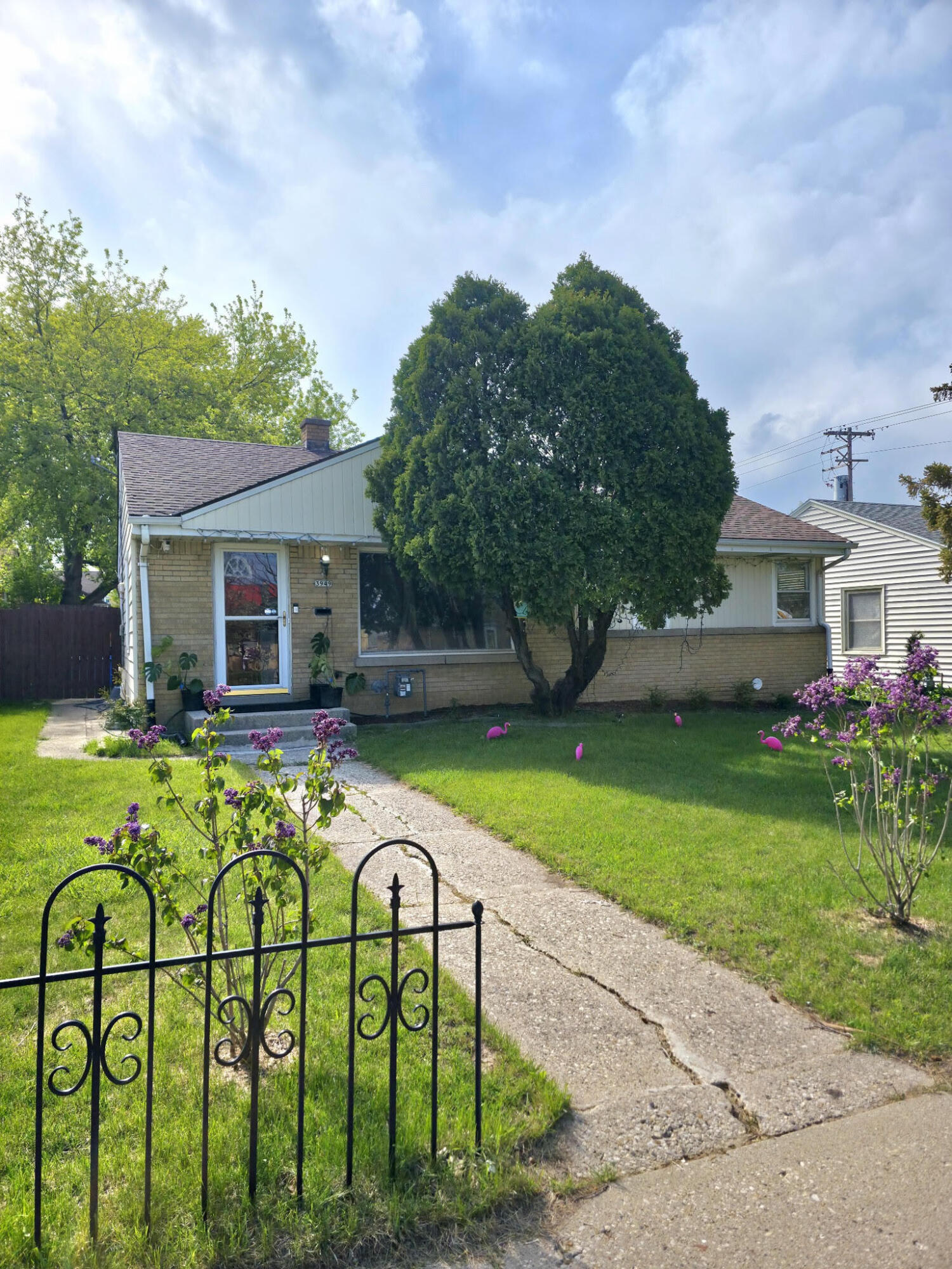 3949 North 77th Street Milwaukee, WI 53222 - Photo 1 of 1 Pic ~ Final Front Yard Pic