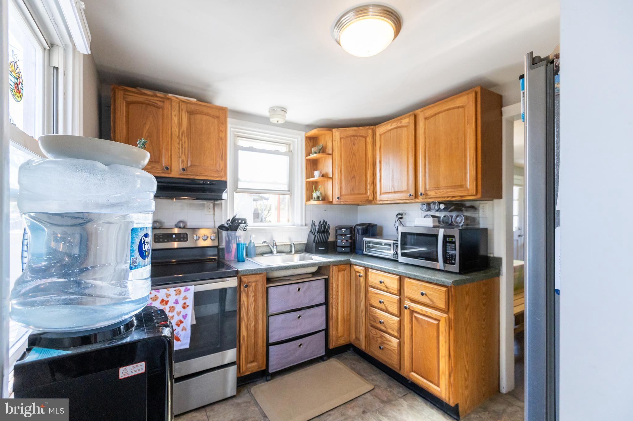3013 Linfield Road Pottstown, PA 19464 - Photo 11 of 14 Functional kitchen