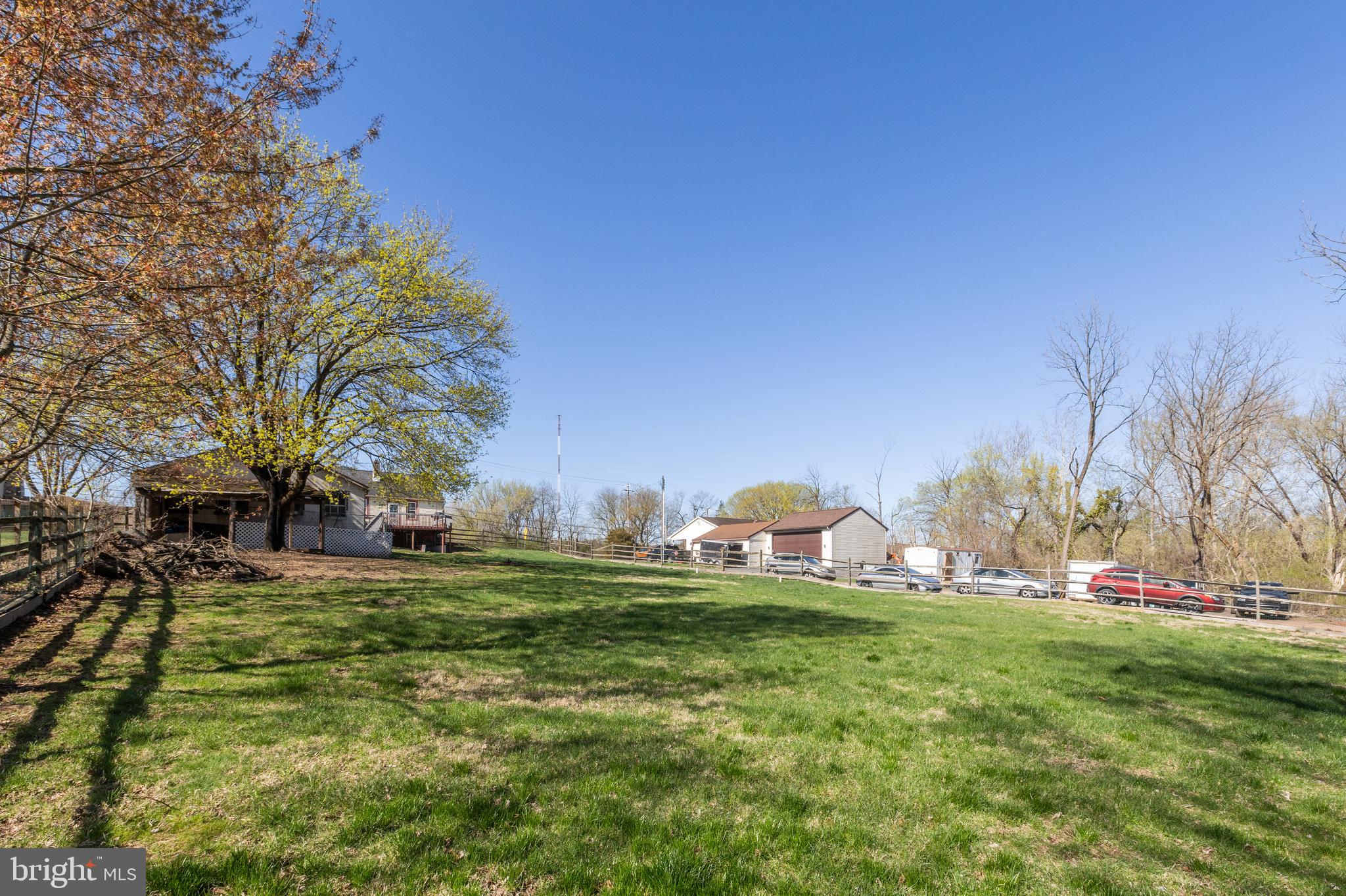 3013 Linfield Road Pottstown, PA 19464 - Photo 5 of 14 Large fully-fenced back yard