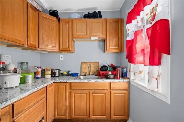 $799,900 | 33 Woodford Street, Worcester, MA 01604