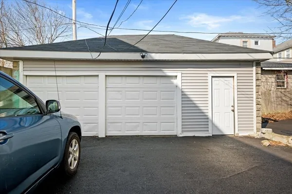 $799,900 | 33 Woodford Street, Worcester, MA 01604