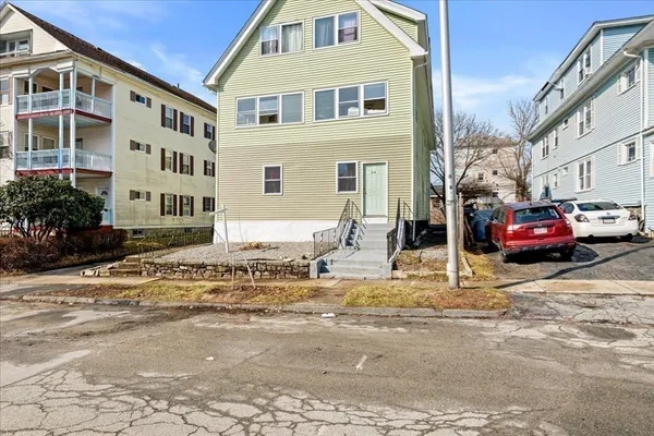 $799,900 | 33 Woodford Street, Worcester, MA 01604