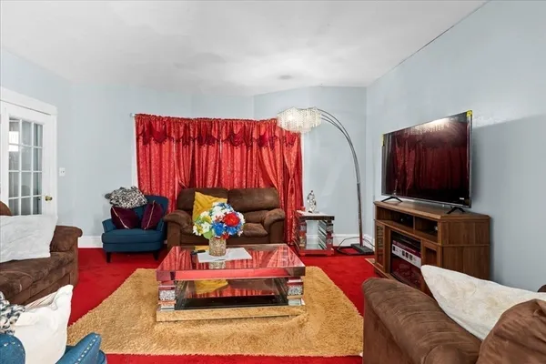 $799,900 | 33 Woodford Street, Worcester, MA 01604