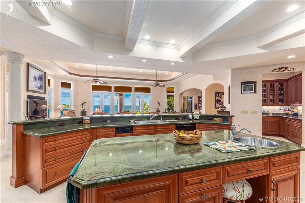 11 West High Point Road Stuart, FL 34996 - Photo 13 of 25 Gallery Image 13