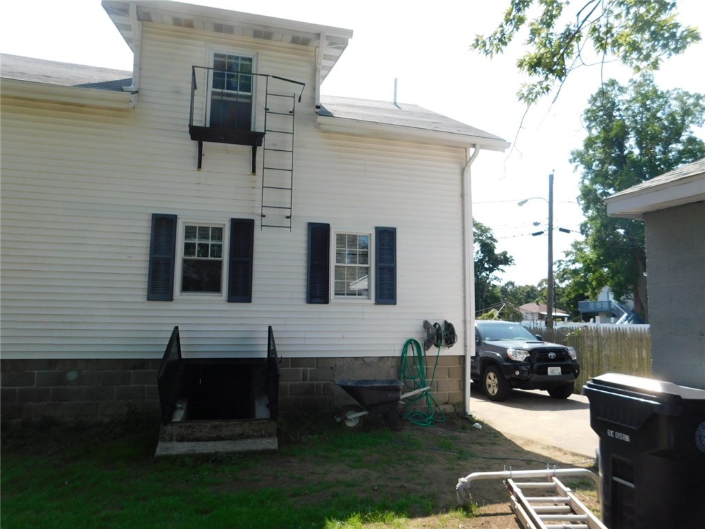 1005 West Shore Road Warwick, RI 02889 - Photo 14 of 17