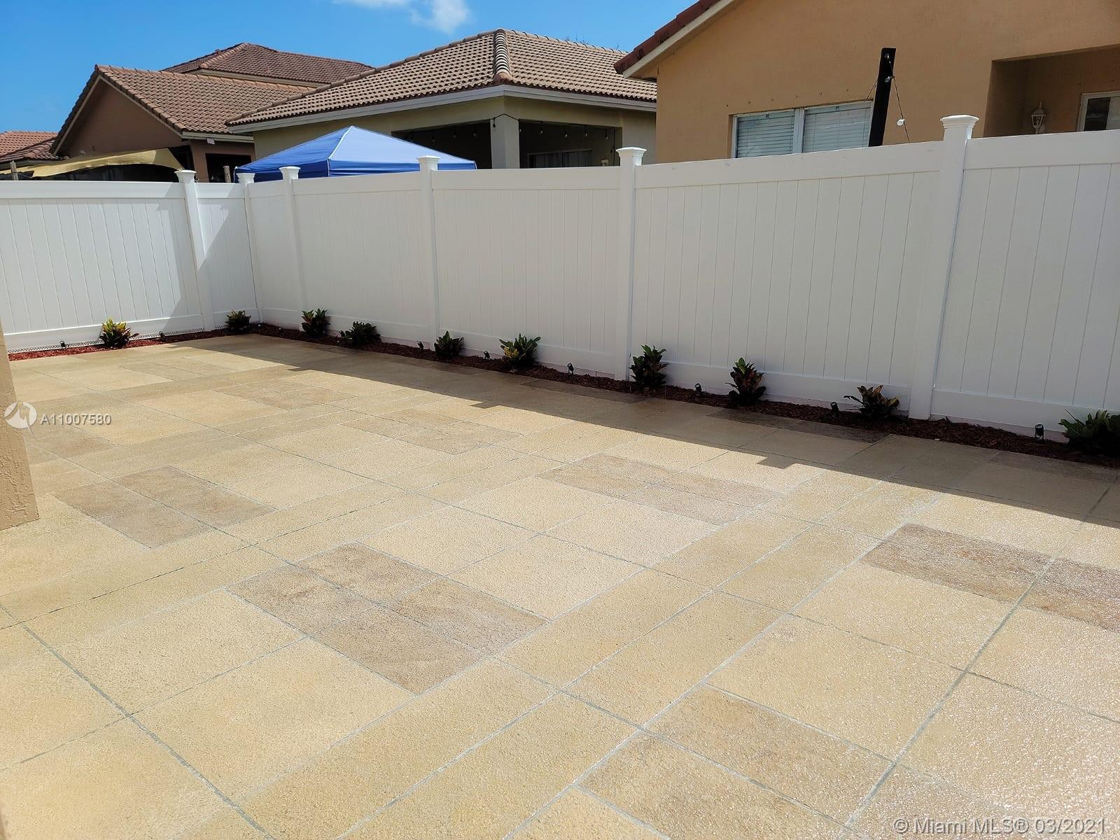 2121 Northeast 37th Terrace Homestead, FL 33033 - Photo 11 of 47