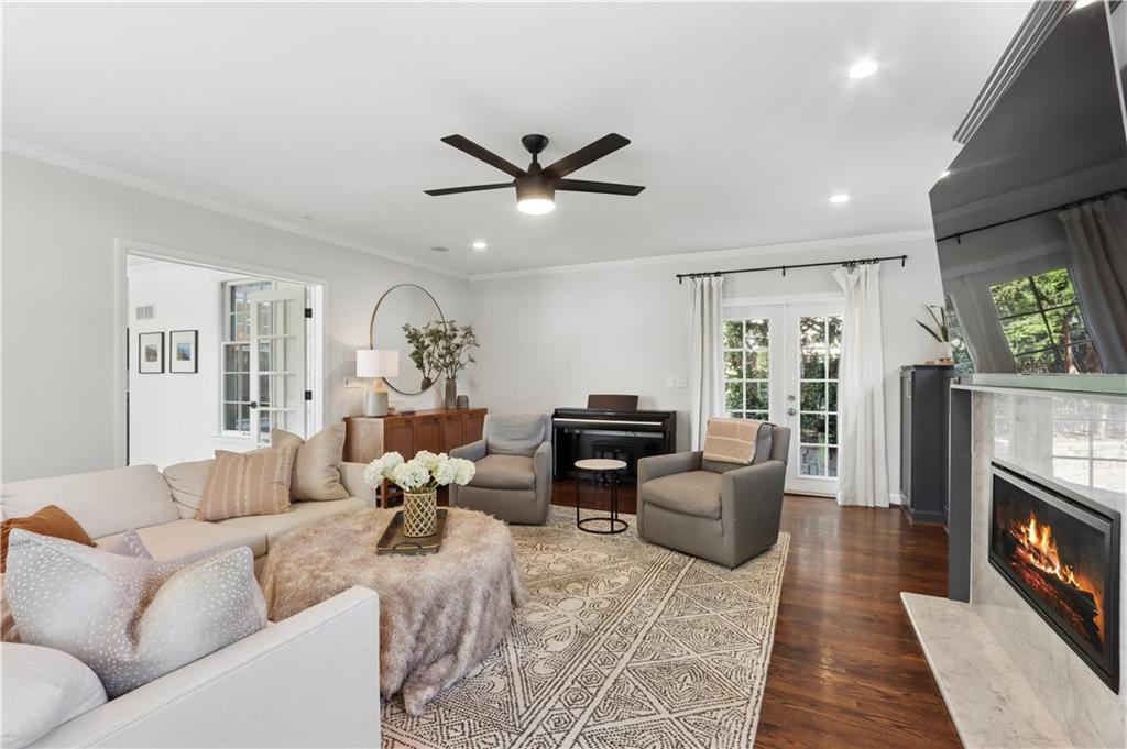 6920 Edgevale Road Kansas City, MO 64113 - Photo 17 of 36