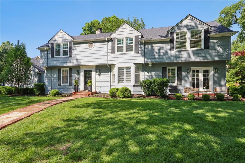 6920 Edgevale Road Kansas City, MO 64113 - Photo 2 of 36