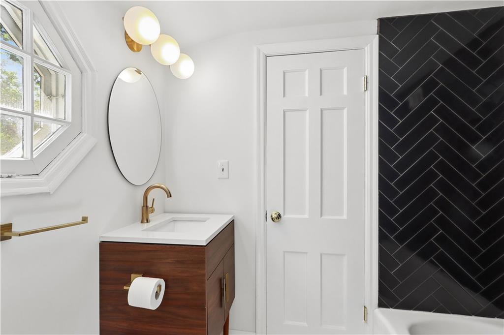 6920 Edgevale Road Kansas City, MO 64113 - Photo 25 of 36
