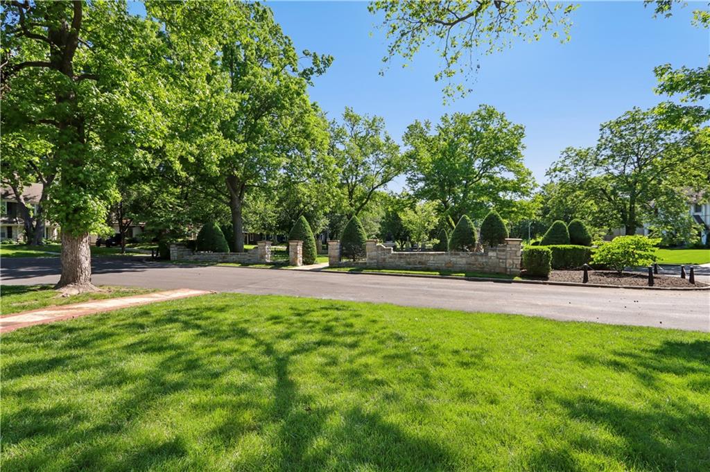 6920 Edgevale Road Kansas City, MO 64113 - Photo 35 of 36