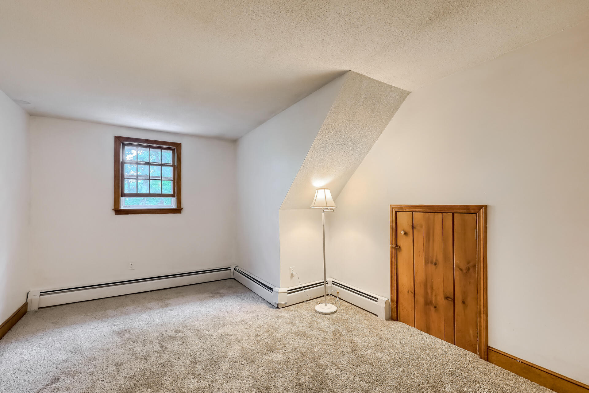 18 Crowell Road Sandwich, MA 02563 - Photo 21 of 31 an empty room with windows and closet