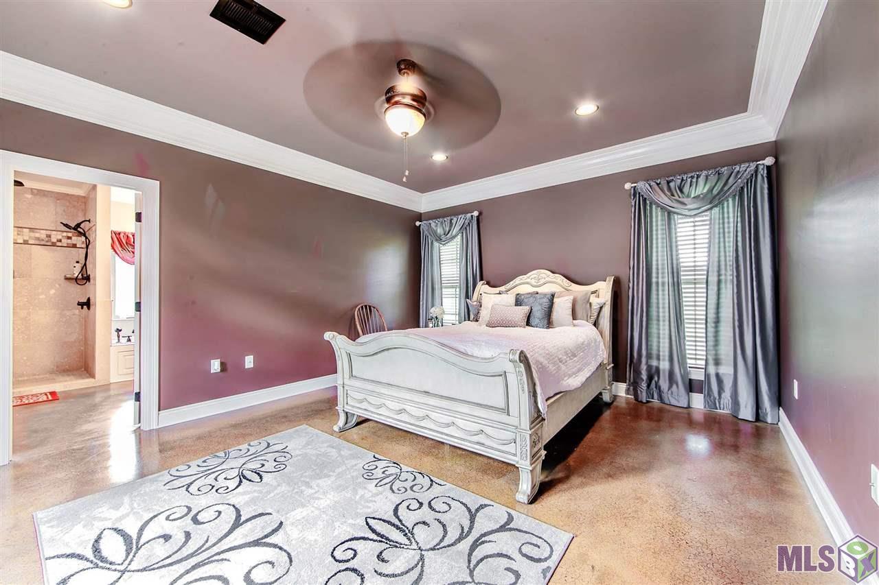 286 Choctaw Road Thibodaux, LA 70301 - Photo 6 of 13 Master Bedroom