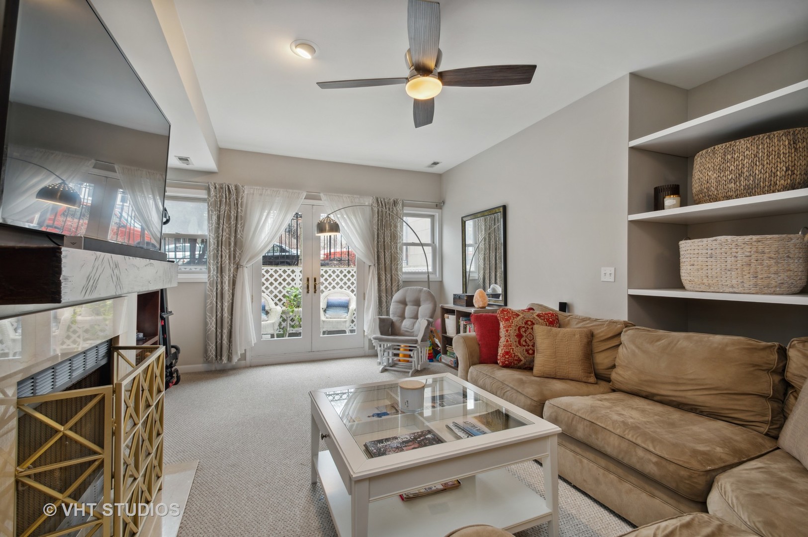 3124 North Seminary Avenue, Unit 1 Chicago, IL 60657 - Photo 9 of 25 a living room with furniture and a flat screen tv