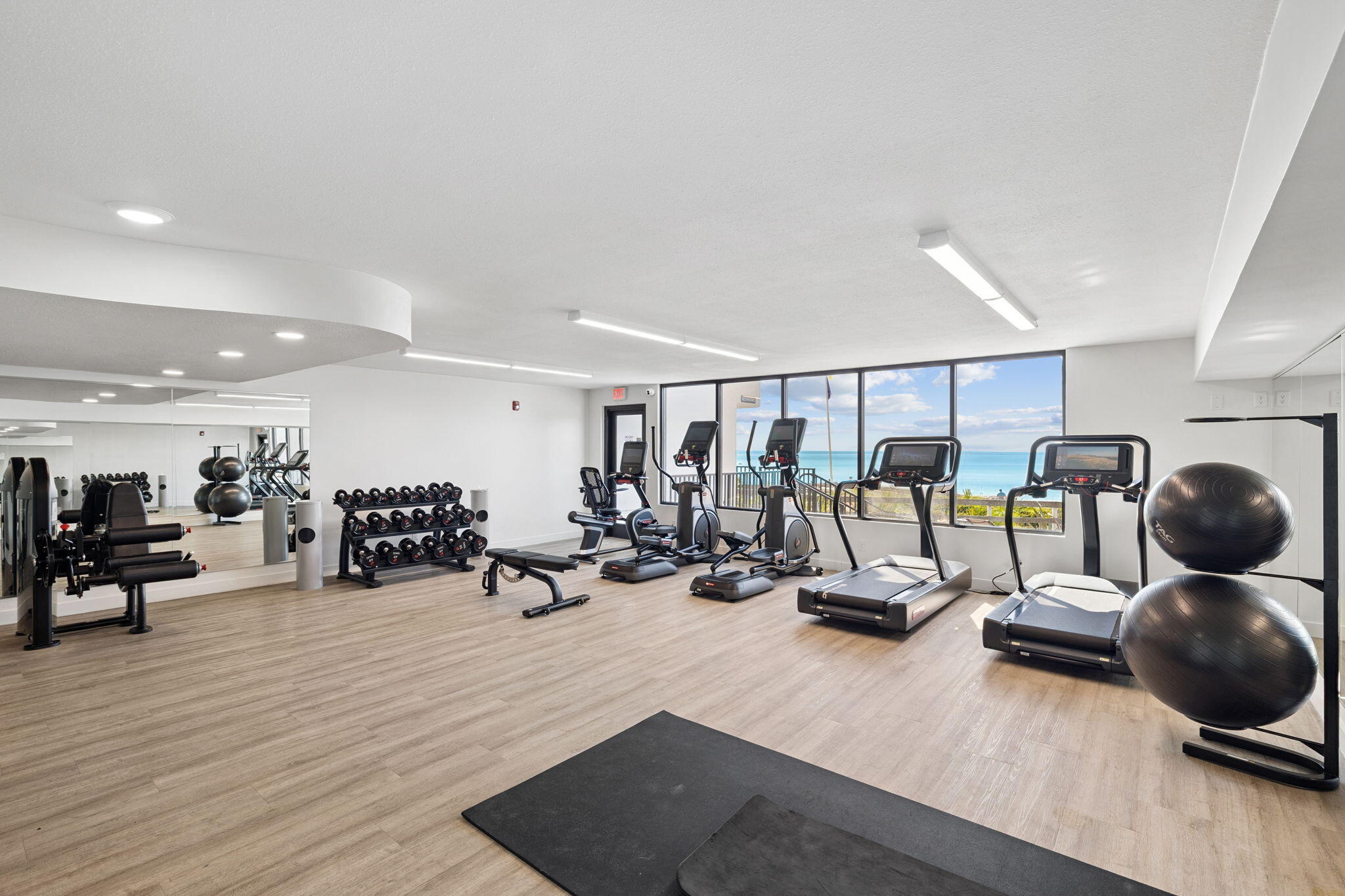 4100 East County Highway 30A, Unit 1606 Santa Rosa Beach, FL 32459 - Photo 27 of 34 a view of a room with gym equipment