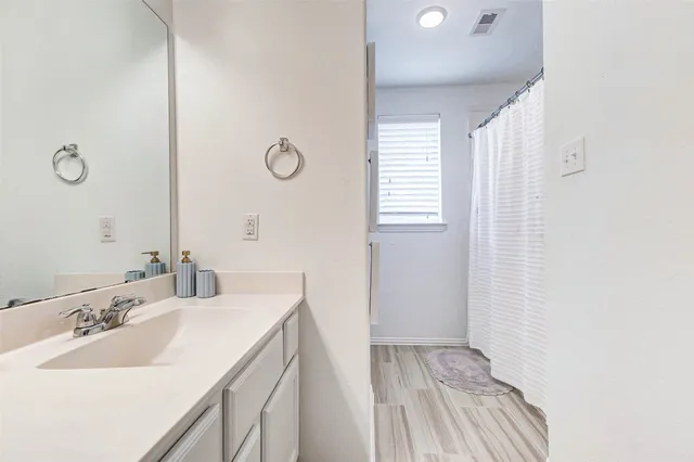 $2,650 | 3210 Montclair Orchard Trace, Spring, TX 77386