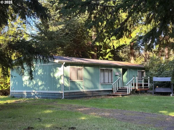 $299,500 | 93919 Sunny Hl Lane, North Bend, OR 97459