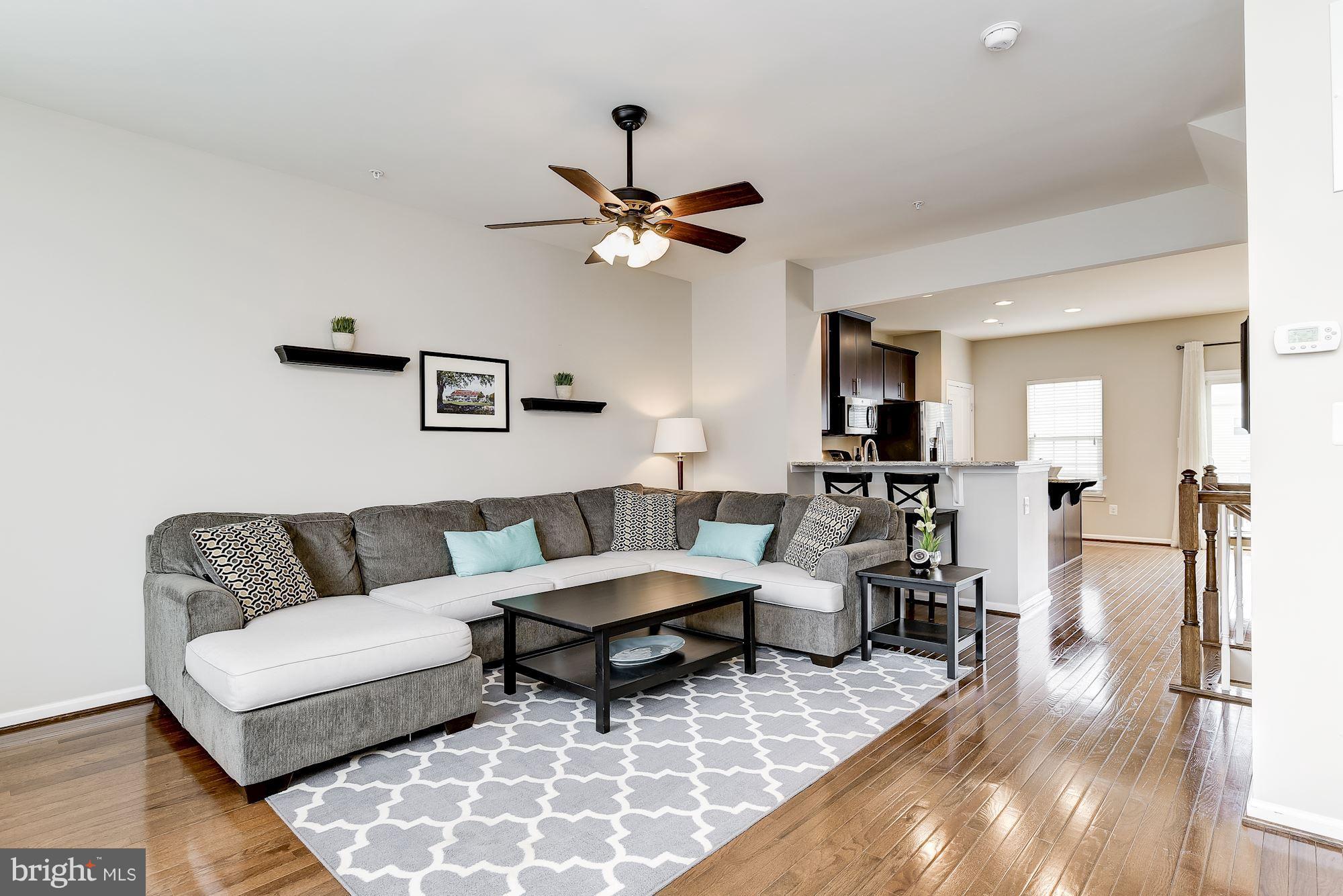 7306 Summit Rock Road Elkridge, MD 21075 - Photo 2 of 27 Living Room