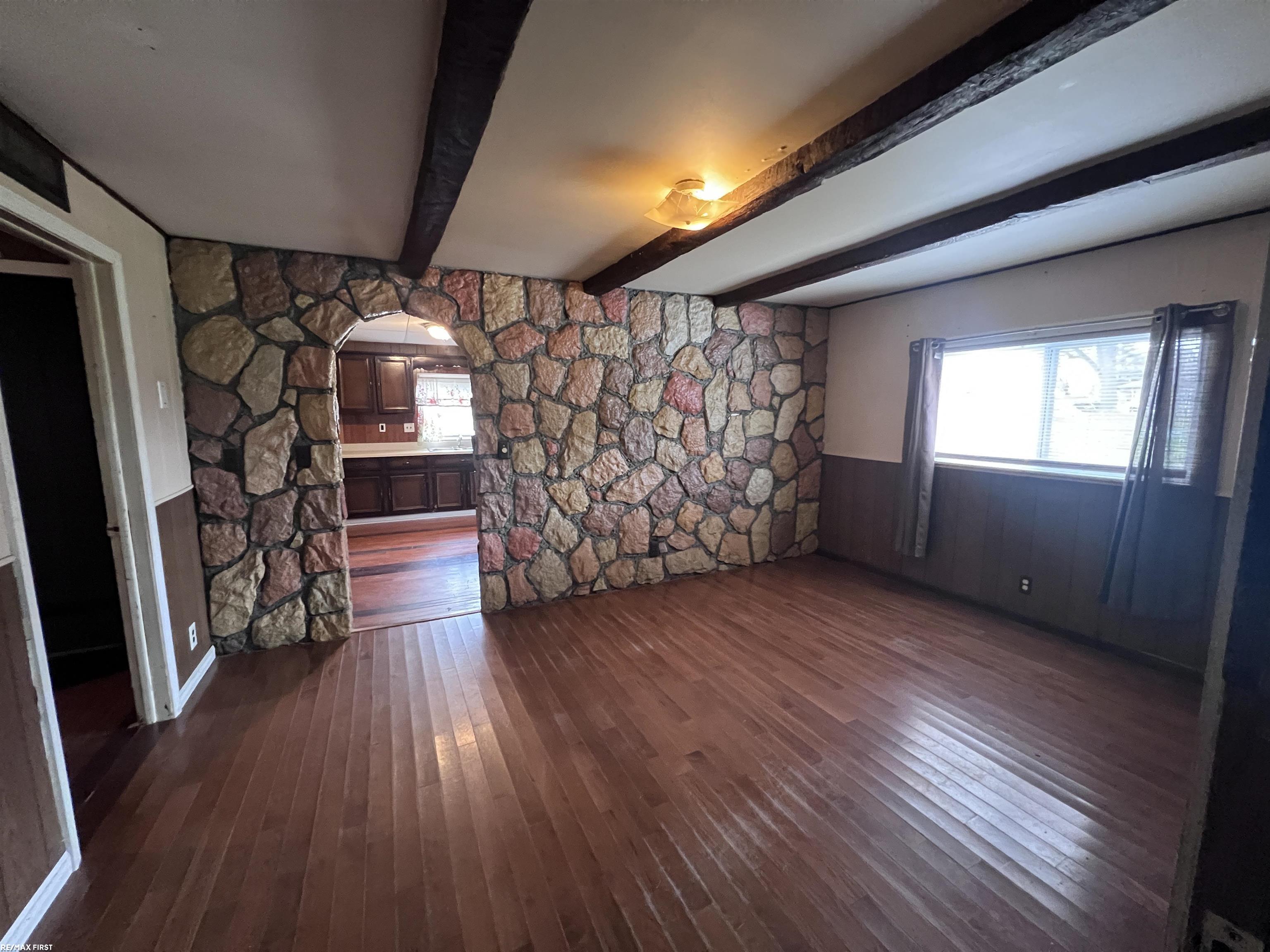 15600 Millar Road Clinton Township, MI 48036 - Photo 4 of 14 50127708-3.JPG