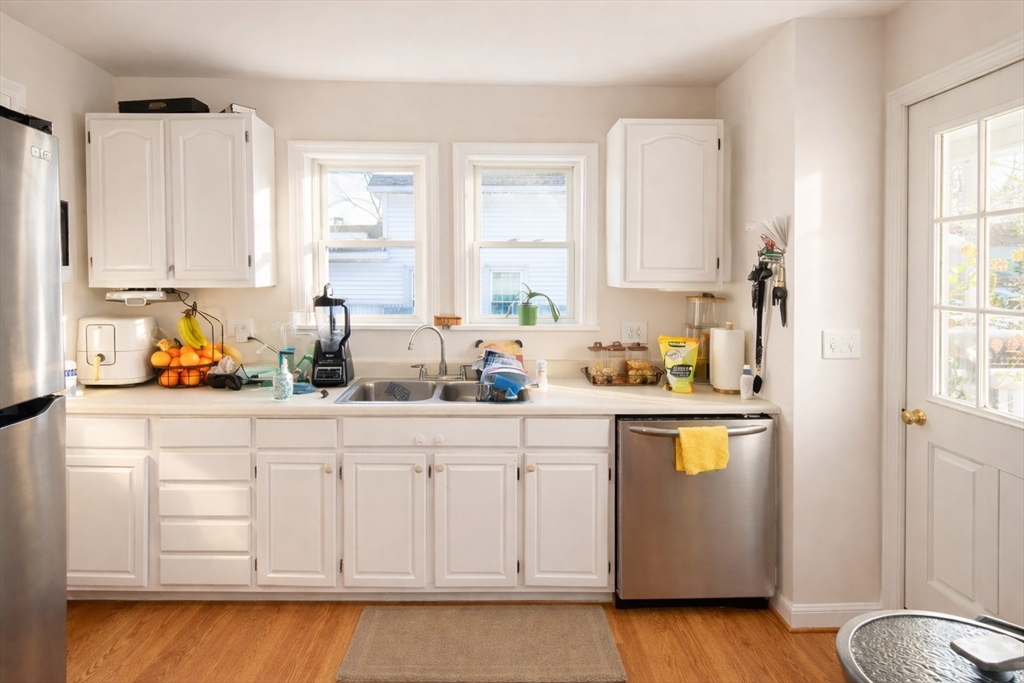 23 Stillman Street Framingham, MA 01702 - Photo 3 of 35