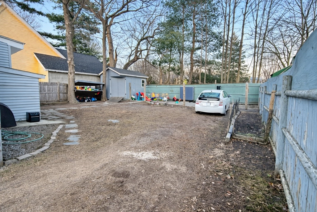 23 Stillman Street Framingham, MA 01702 - Photo 31 of 35