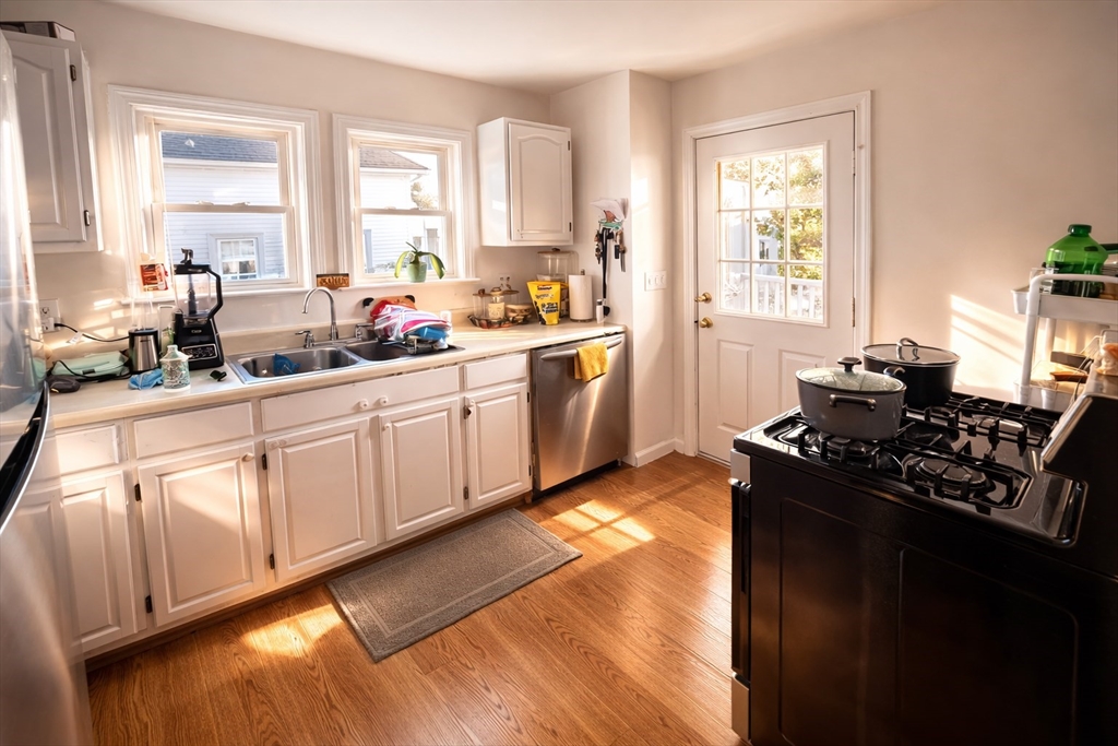 23 Stillman Street Framingham, MA 01702 - Photo 4 of 35