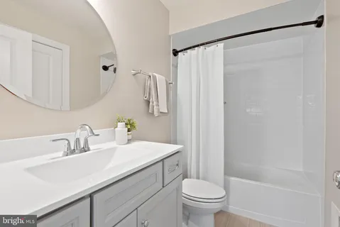 $899,900 | 2840 Red Star Lane, Alexandria, VA 22303